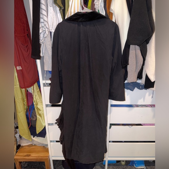 Vintage Black Anne Klein II Long Women's Coat with Velvet Collar - Picture 6 of 10